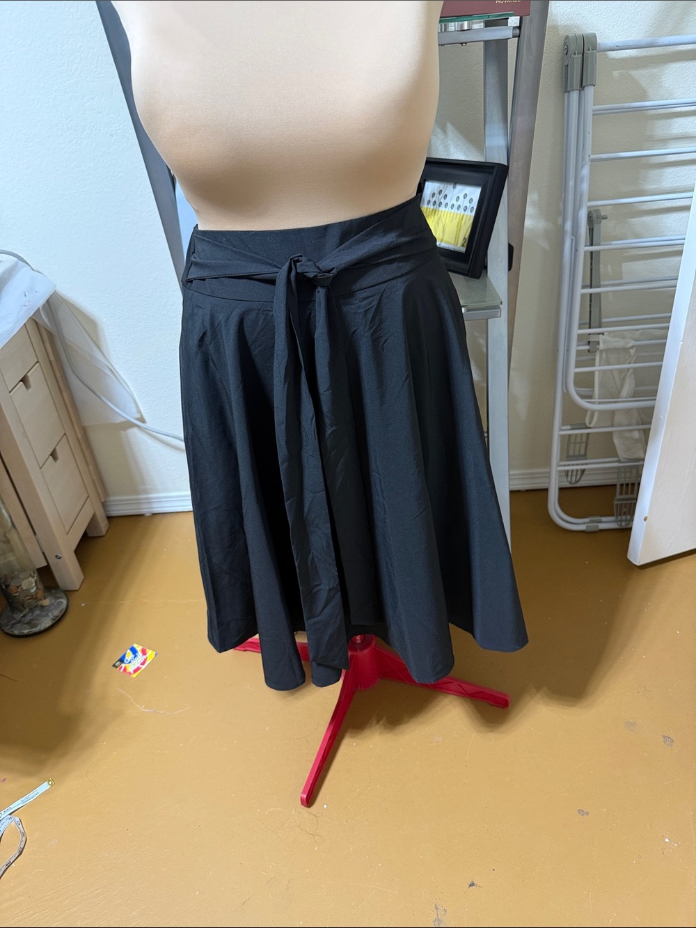 Women's Black Tie-Waist Circle Skirt